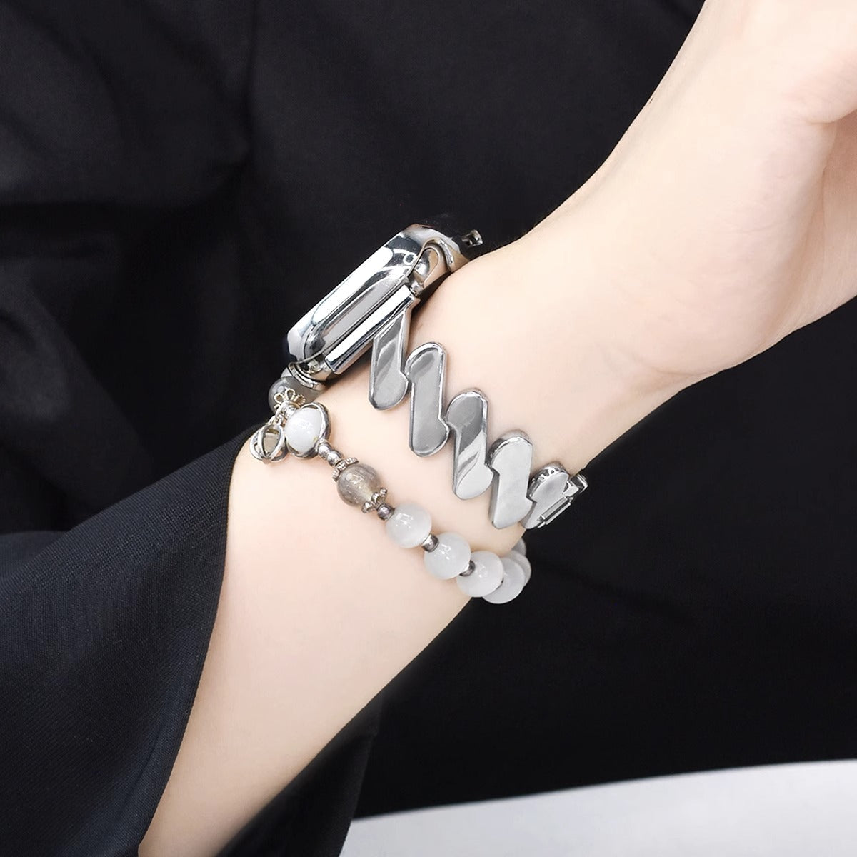 Mobius Metal Bracelet For Apple Watch